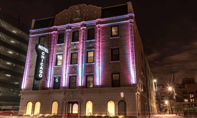 Near West Side Hotel | 250 m² Hotel ∙ 127 guests