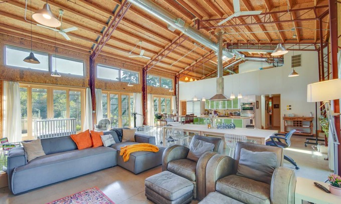 Libertyville House | 250 m² House ∙ 3 bedrooms ∙ 8 guests