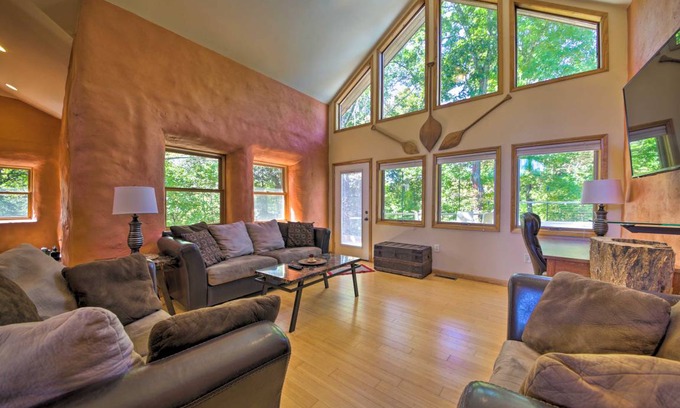 Carbondale House | 297 m² House ∙ 3 bedrooms ∙ 9 guests