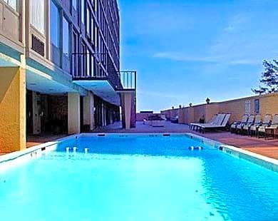 South Loop Hotel | 3-Star Hotel ∙ Best Western Grant Park Hotel