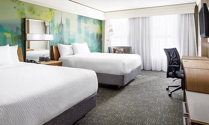 Streeterville Hotel | 3-Star Hotel ∙ Courtyard Chicago Downtown/Magnificent Mile