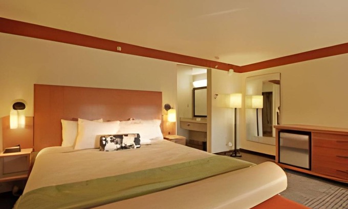 Tinley Park Hotel | 42 m² Hotel ∙ 127 guests