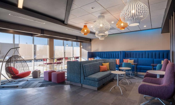 Naperville Hotel | 46 m² Hotel ∙ 127 guests