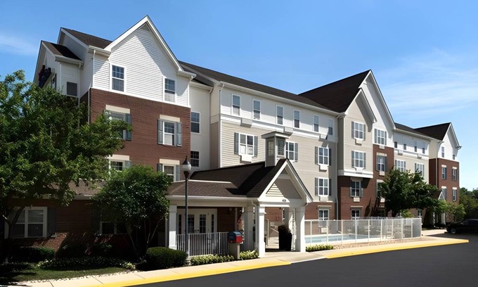 Lombard Hotel | 70 m² Hotel ∙ 2 bedrooms ∙ 127 guests