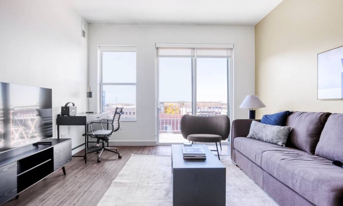 Elmhurst Apartment | 76 m² Apartment ∙ 1 bedroom ∙ 2 guests