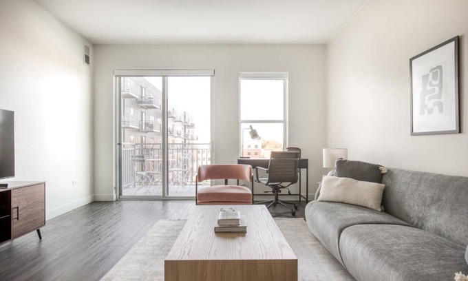 Elmhurst Apartment | 77 m² Apartment ∙ 1 bedroom ∙ 2 guests