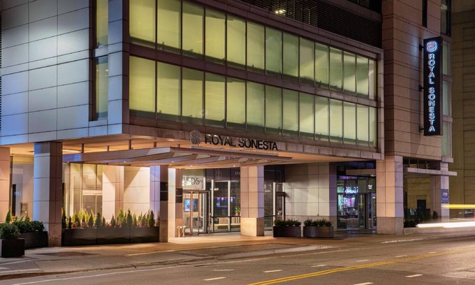 Downtown Chicago Hotel | 81 m² Hotel ∙ 127 guests