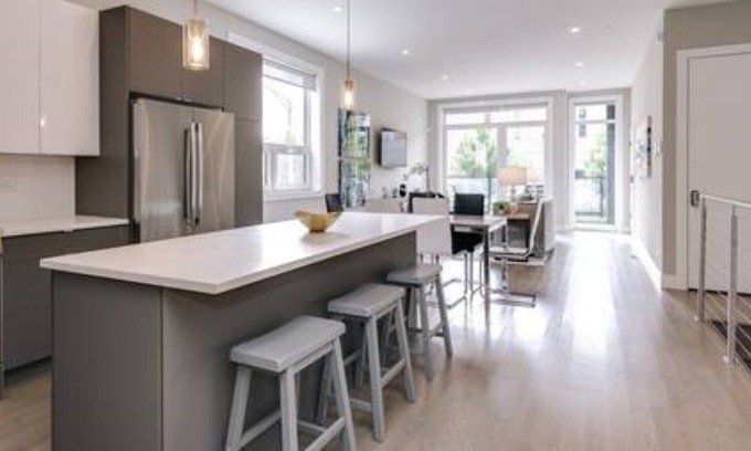 River North House | 811 #1 - Stunning Duplex Condo - Downtown River North