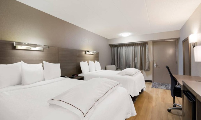 Naperville Hotel | 85 m² Hotel ∙ 10 guests