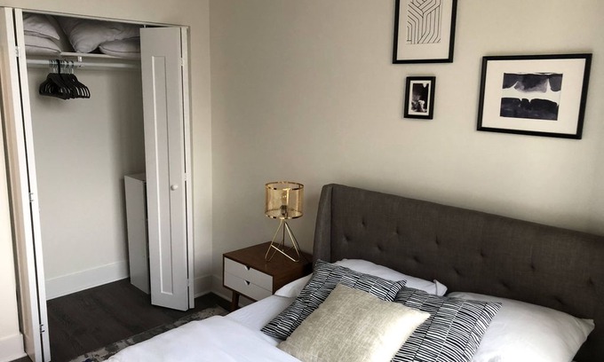Near South Side Apartment | Brilliant 2Br/2Ba apartment on Michigan avenue