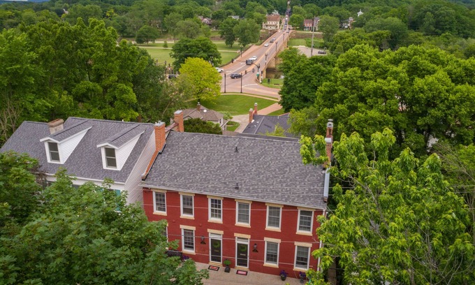 Galena House | Charming Fall Stay on Prospect St ~ Walkable 2 Downtown Galena w/Parking!