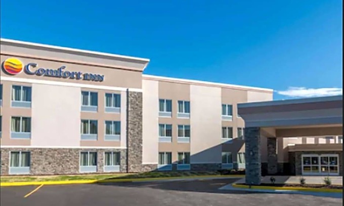 Mitchell Hotel | Comfort Inn Edwardsville - St. Louis