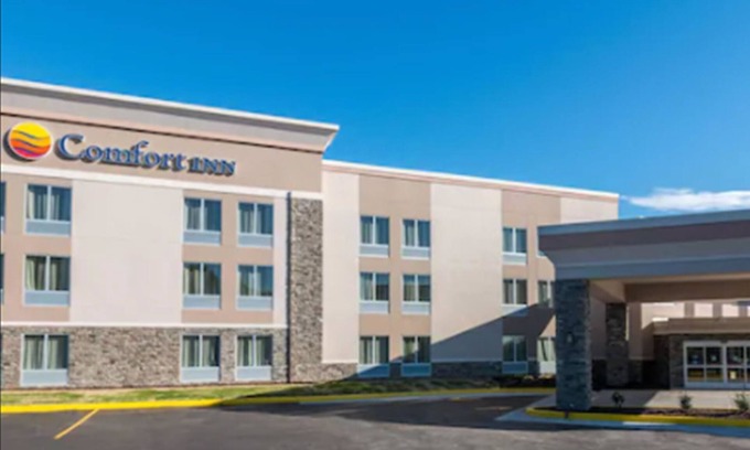 Mitchell Hotel | Comfort Inn Edwardsville - St. Louis