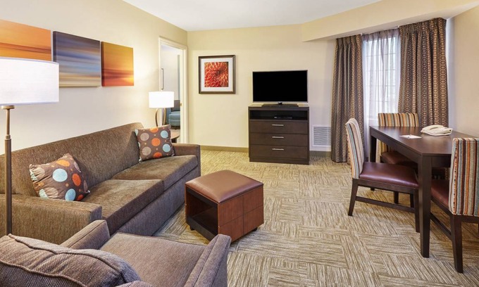 Glenview Condo | Condo ∙ 2 bedrooms ∙ 4 guests