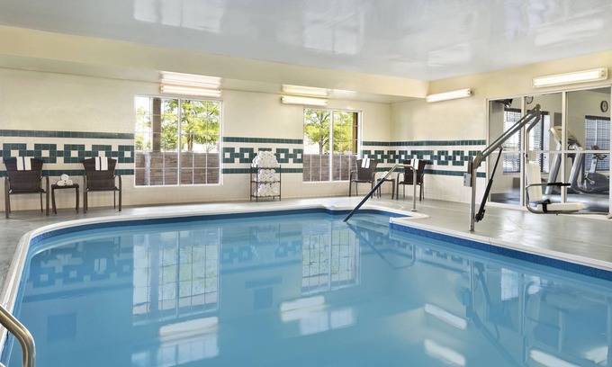 Romeoville Hotel | Country Inn & Suites by Radisson Romeoville I-55