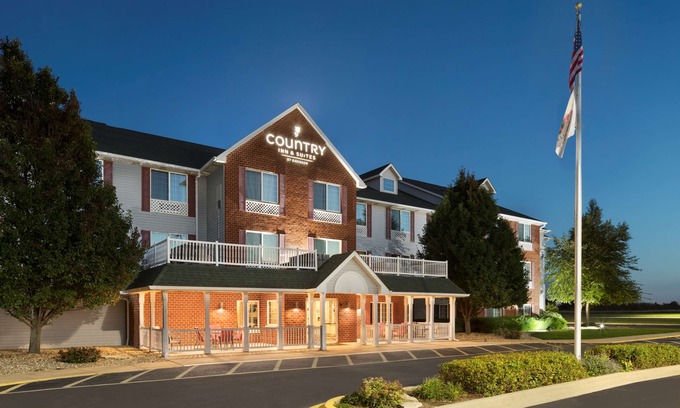 Manteno Hotel | Country Inn & Suites by Radisson, Manteno, IL