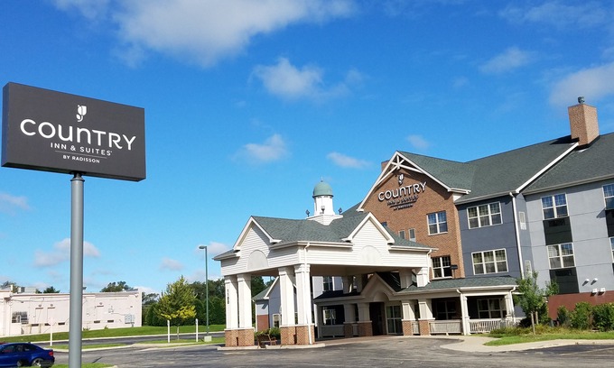 Zion Hotel | Country Inn & Suites by Radisson, Zion, IL