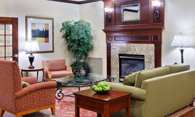 Elgin Hotel | Country Inn & Suites by Radisson, Elgin, IL