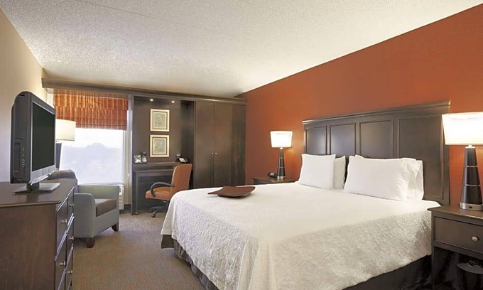 Bedford Park Hotel | Hampton Inn by Hilton Chicago-Midway Airport