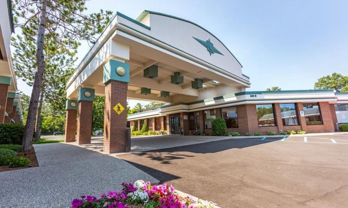 Naperville Hotel | Holiday Inn Express Naperville
