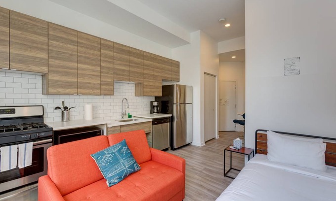 River West Hotel | Hotel ∙ 1 guest