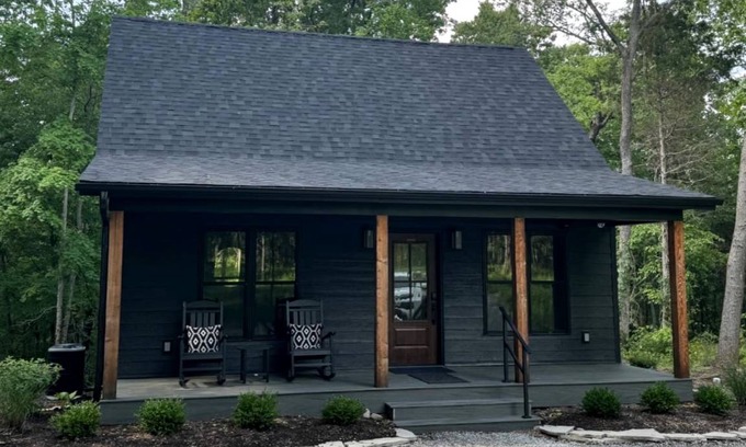 Carbondale House | House ∙ 2 bedrooms ∙ 5 guests