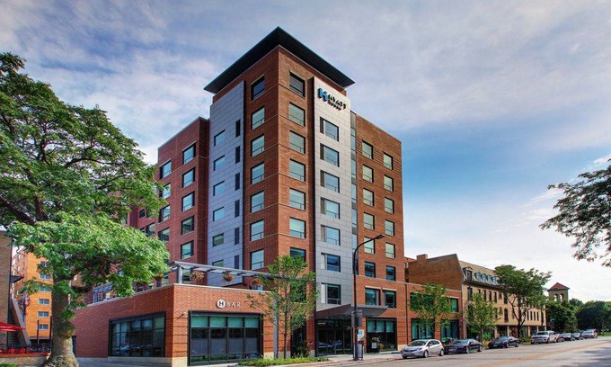Evanston Hotel | Hyatt House Chicago/Evanston
