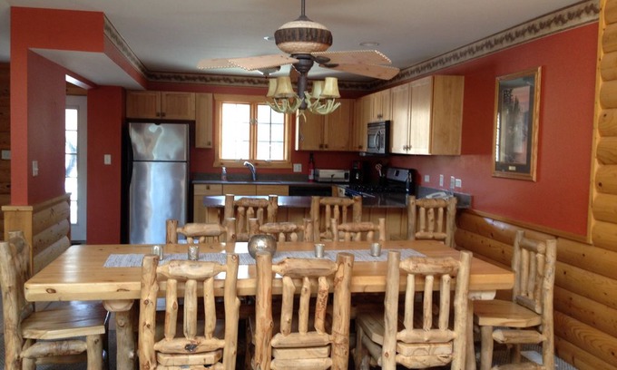 Oglesby Cabin | Large Cabin Near Starved Rock
