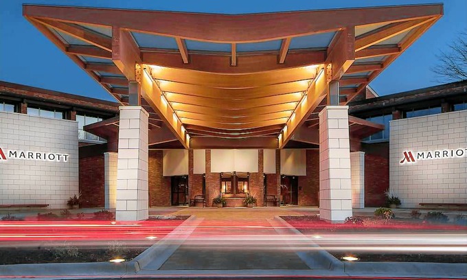 Half Day Hotel | Lincolnshire Marriott Resort