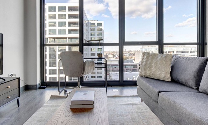 Near West Side Apartment | Luxe West Loop 2BR w/ Gym, Pool & Lounge, 2 blocks from L, by Blueground