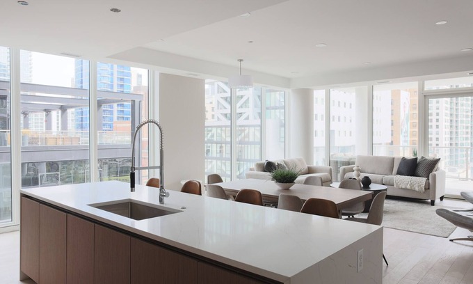 Near North Side Apartment | Luxury Loft Collection COMBO 902/903 Terrace