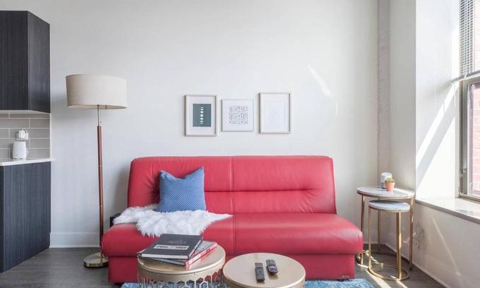 Near South Side House | Luxury room with Private bathroom on Michigan avenue 702