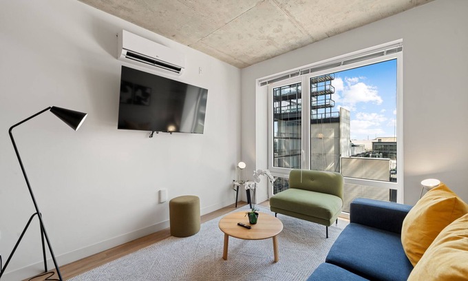 River North Hotel | New & Modern Lux City Escape