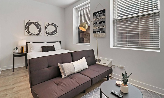Buena Park Apartment | Nice & Comfy Uptown Studio Apt near Shops & Dining