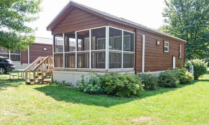 Amboy House | O'Connell's Yogi Bear RV Deluxe Park Model 41