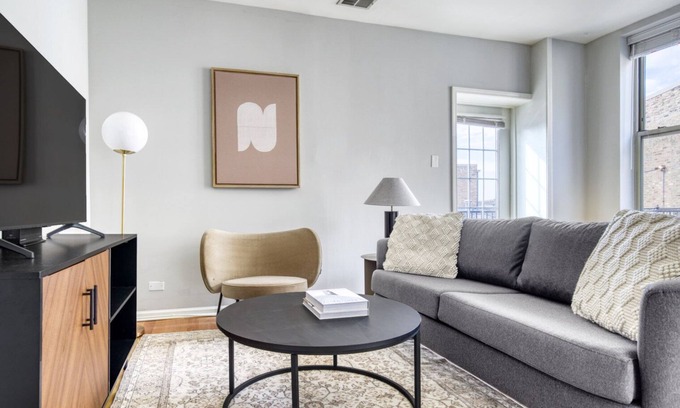 Lakeview Apartment | Premium Lakeview 2BR w/Patio, W/D, walk to Wrigley Field, by Blueground