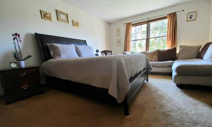 Lisle Resort | Private room ∙ 1 guest