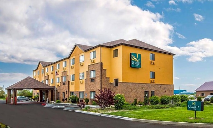 Peru Hotel | Quality Inn Peru near Starved Rock State Park