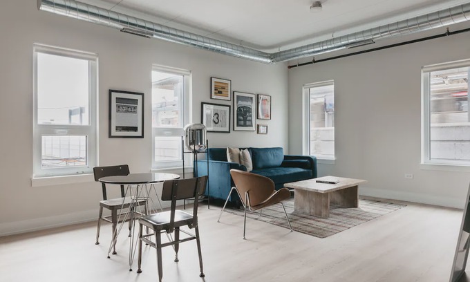 Lakeview Apartment | Sonder | The Bel | Airy 1BR + Rooftop