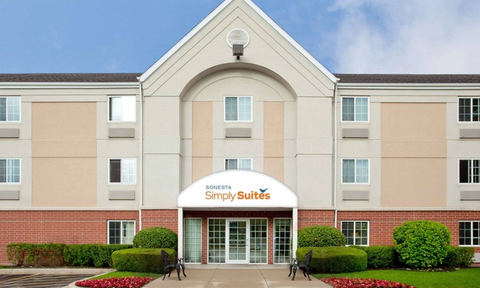 Libertyville Hotel | Sonesta Simply Suites Chicago Libertyville
