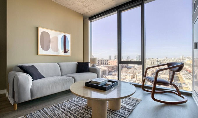 West Town Apartment | Stellar River North 1BR w/ Gym & Pool, close to Riverwalk, by Blueground