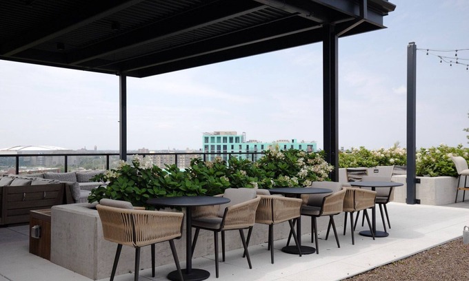 Near West Side Apartment | Stellar West Loop 2BR w/Rooftop & Gym, close to L, by Blueground