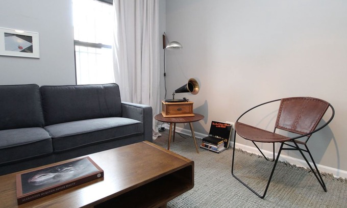 Wicker Park Apartment | Steps to Shops, Eats | Open Loft w/ W&D | Zencity