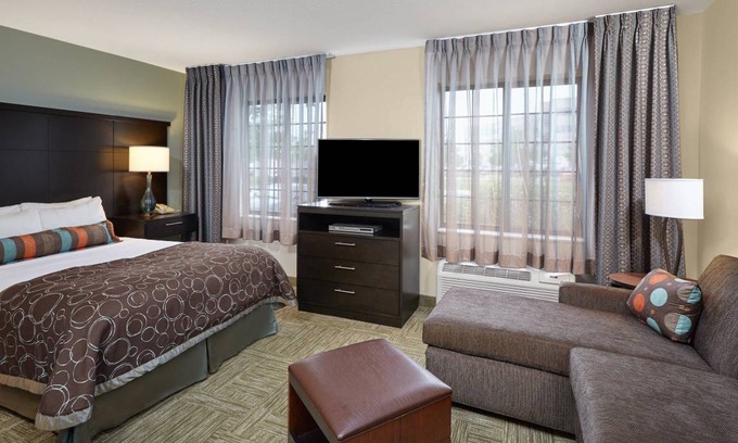 Glenview Apartment | Studio flat ∙ 1 bedroom ∙ 2 guests