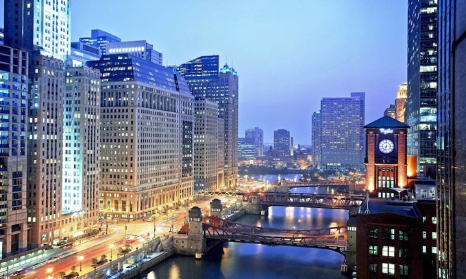 Downtown Chicago Hotel | The Westin Chicago River North