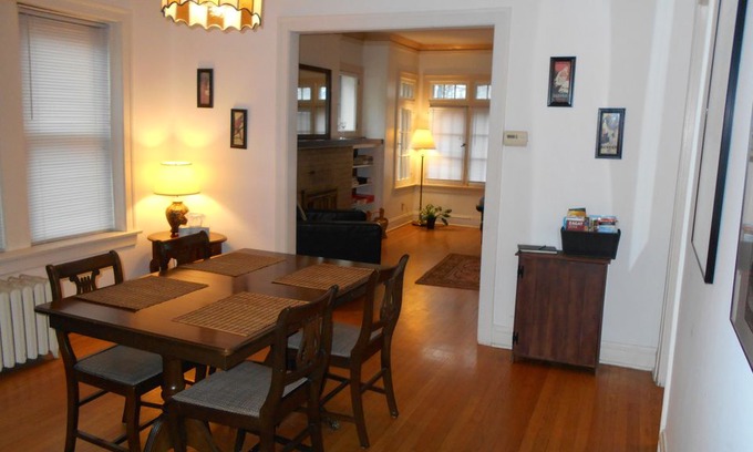 Oak Park Apartment | Your Oak Park home away from home