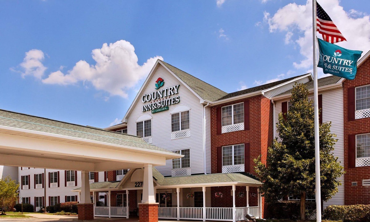 Elgin Hotel | Country Inn & Suites by Radisson, Elgin, IL