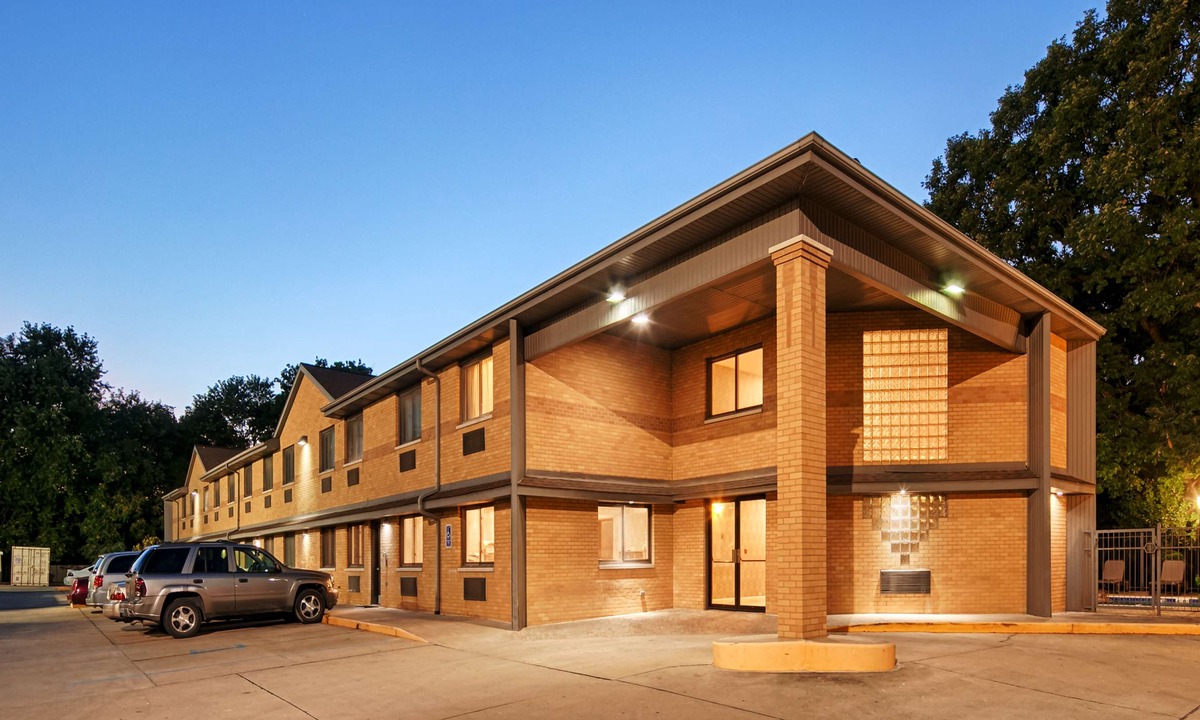 Danville Hotel | Best Western Riverside Inn