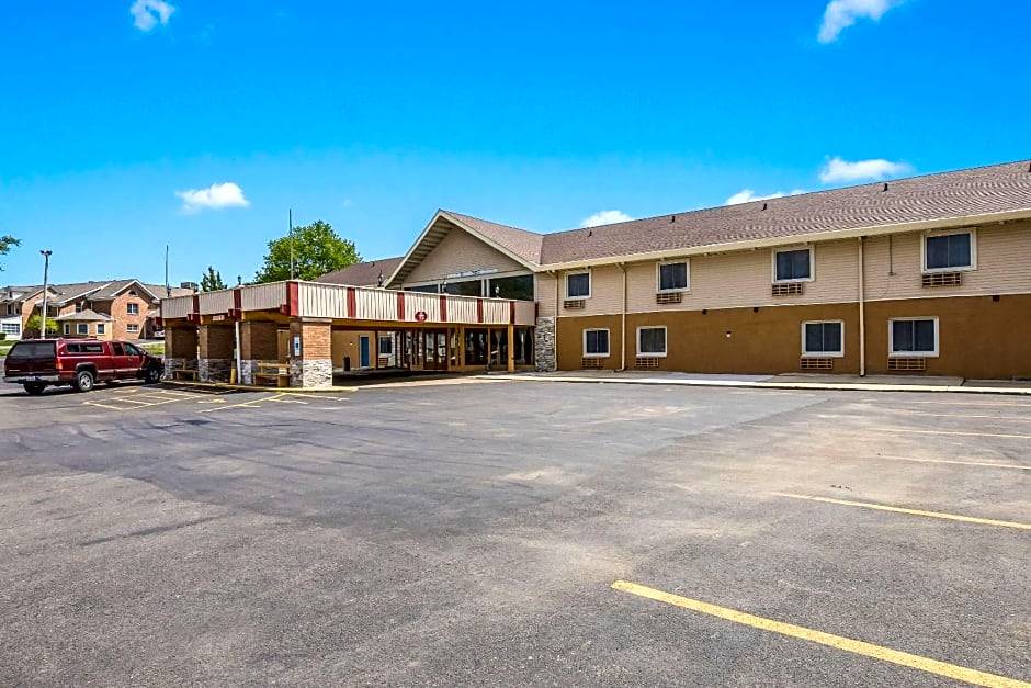 Rockford Hotel | 2-Star Hotel ∙ Rodeway Inn