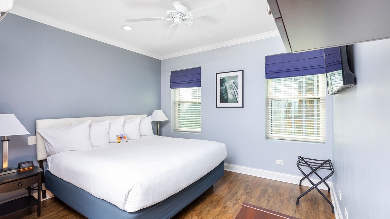 Photo of Bedroom in Near West Side